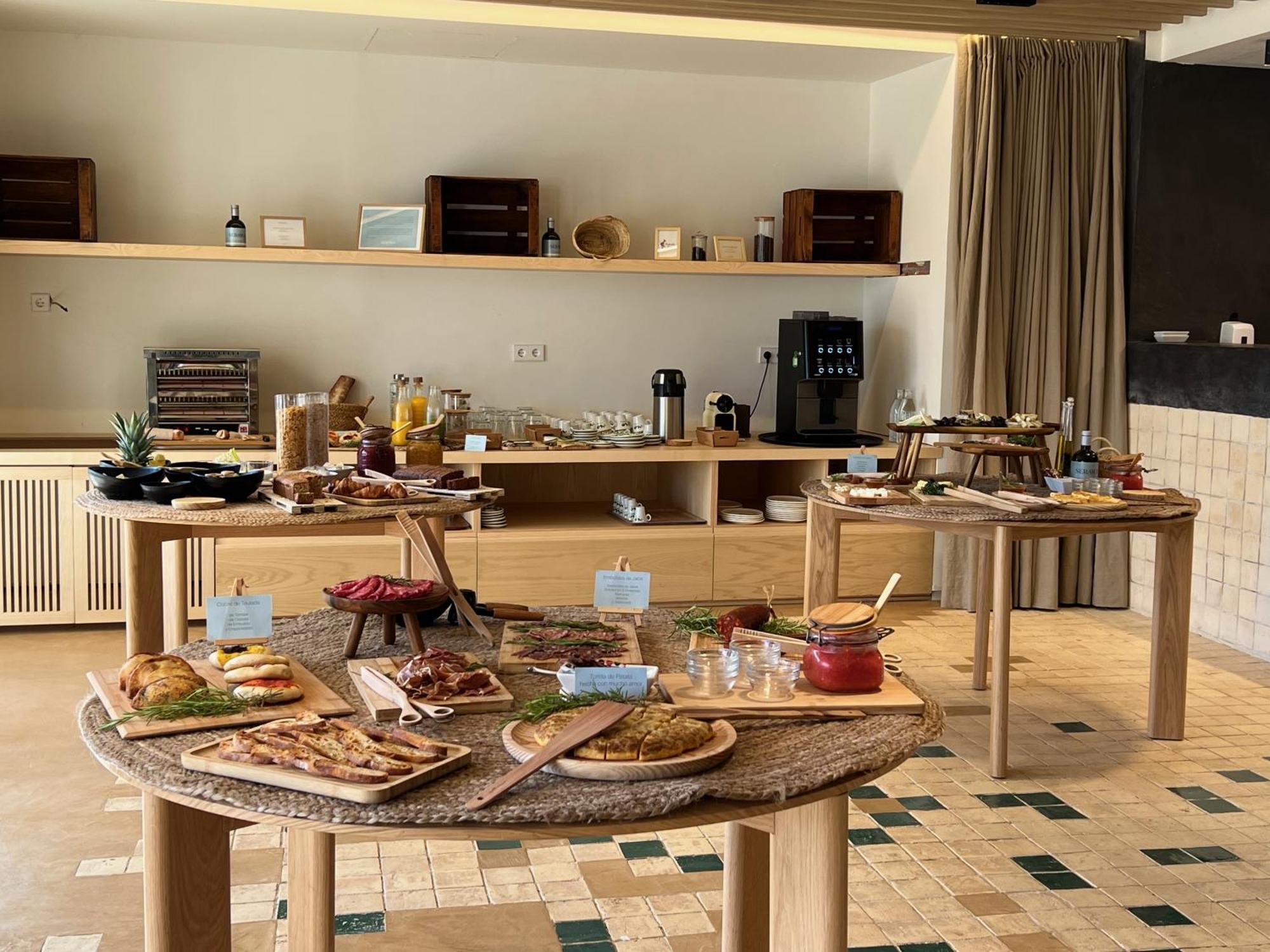 Hotel Serawa Морайра Екстериор снимка