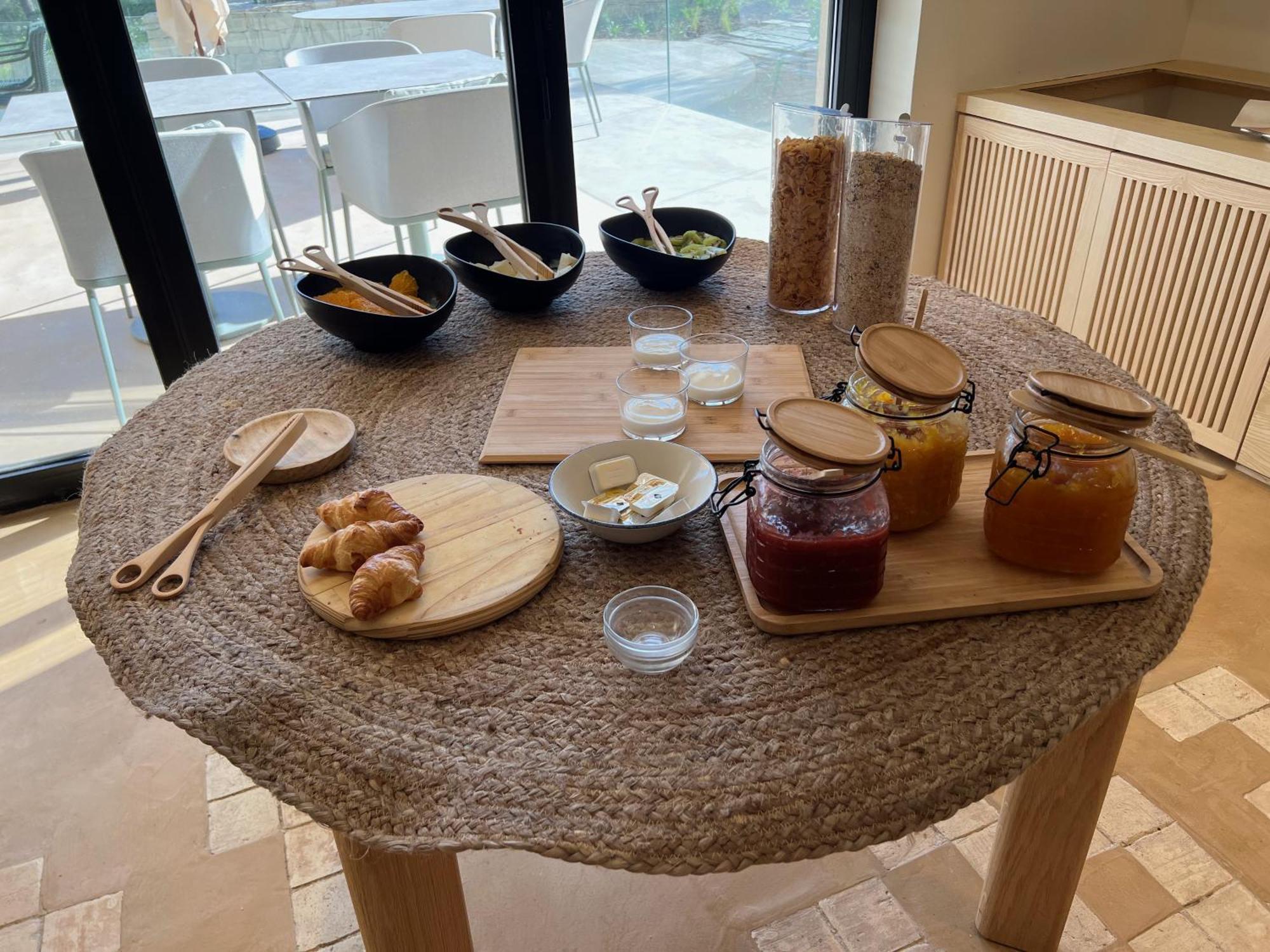 Hotel Serawa Морайра Екстериор снимка